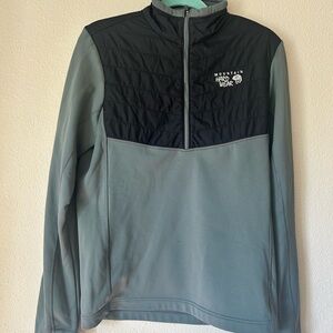 Mountain Hardwear Half-Zip Fleece Pullover in Black & Sage